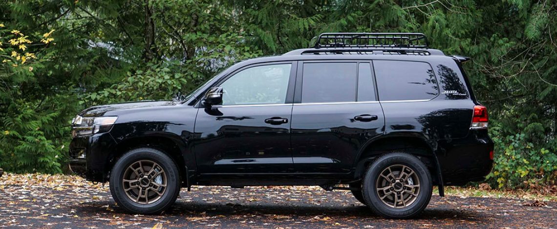 Explore Rwanda Today: Easy Car Rental, 4×4 Available