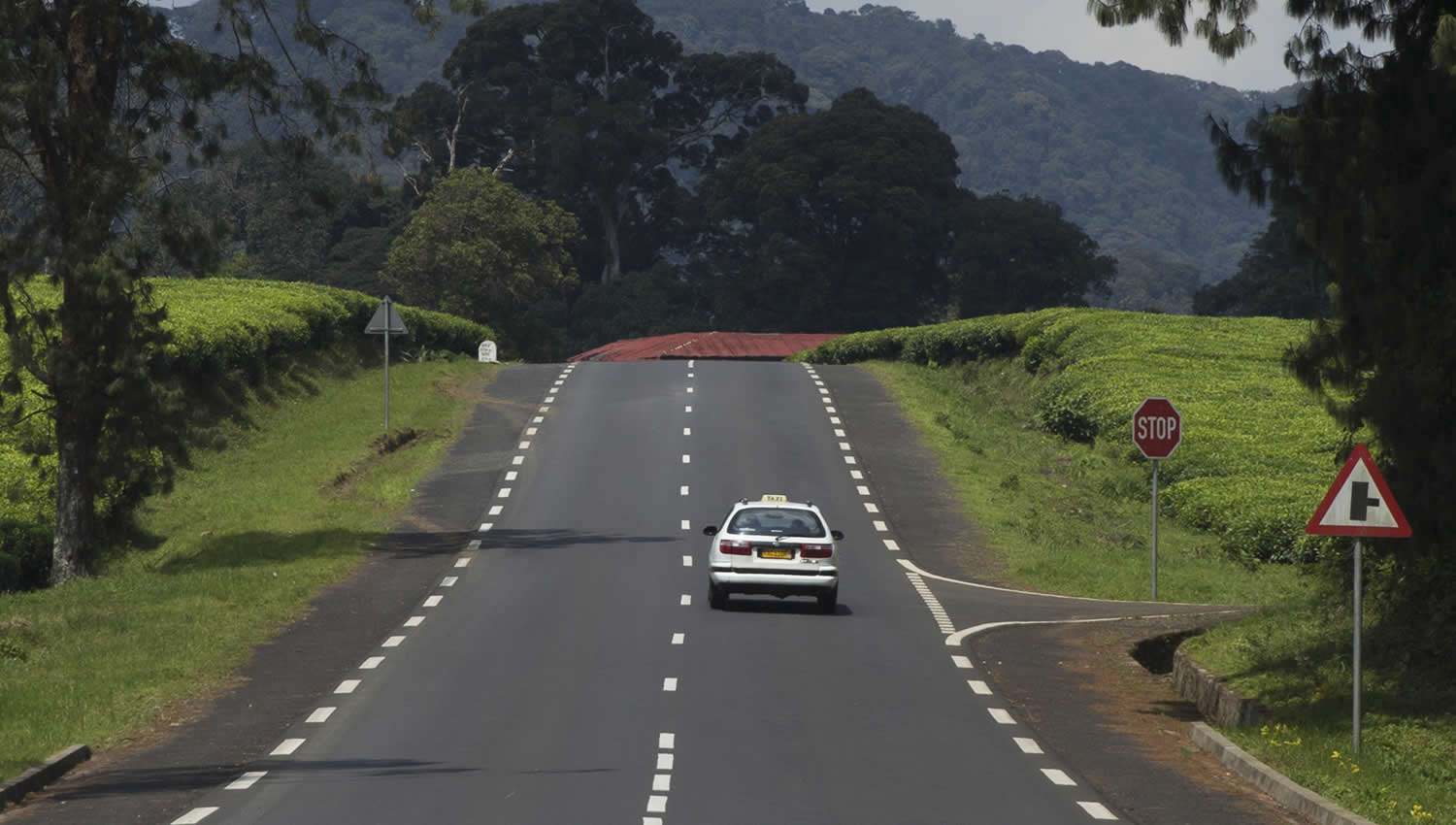 Long-Term Car Rental Rwanda: Monthly Kigali Car rental Cheap Car Rental Rwanda: Affordable Kigali Self-Drive Car rental